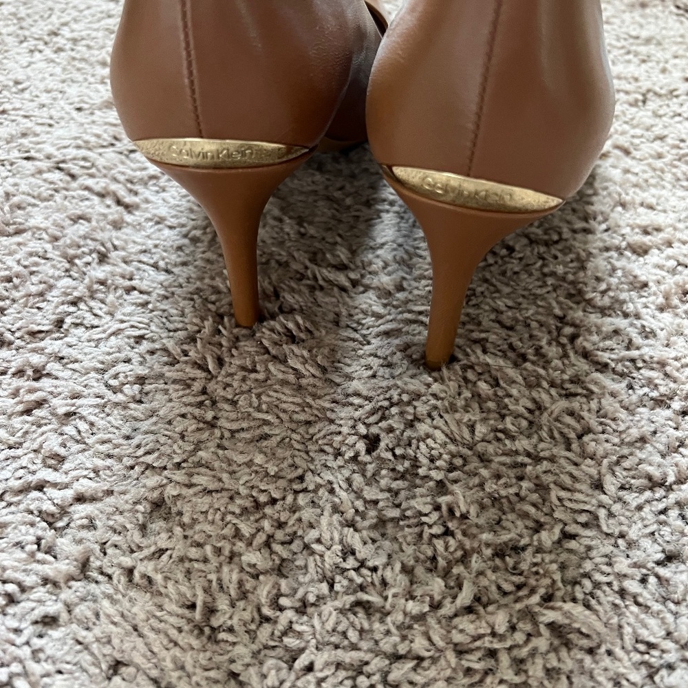 Calvin Klein professional pumps